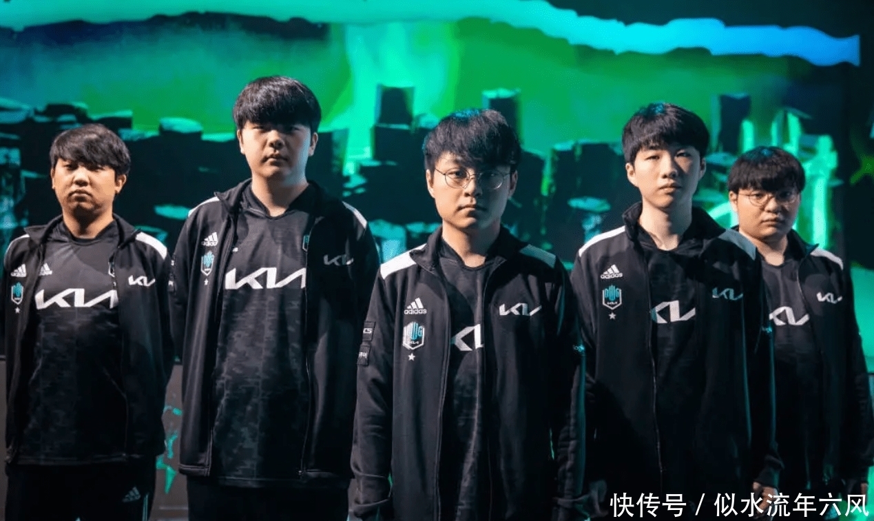 了现代足球 了现代足球