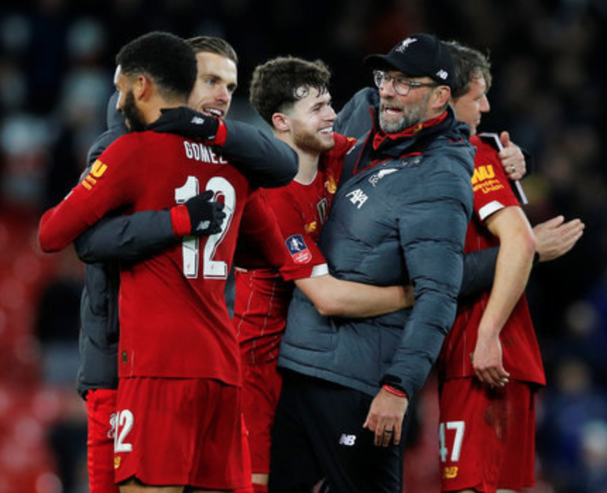 前场多人就 前场多人就