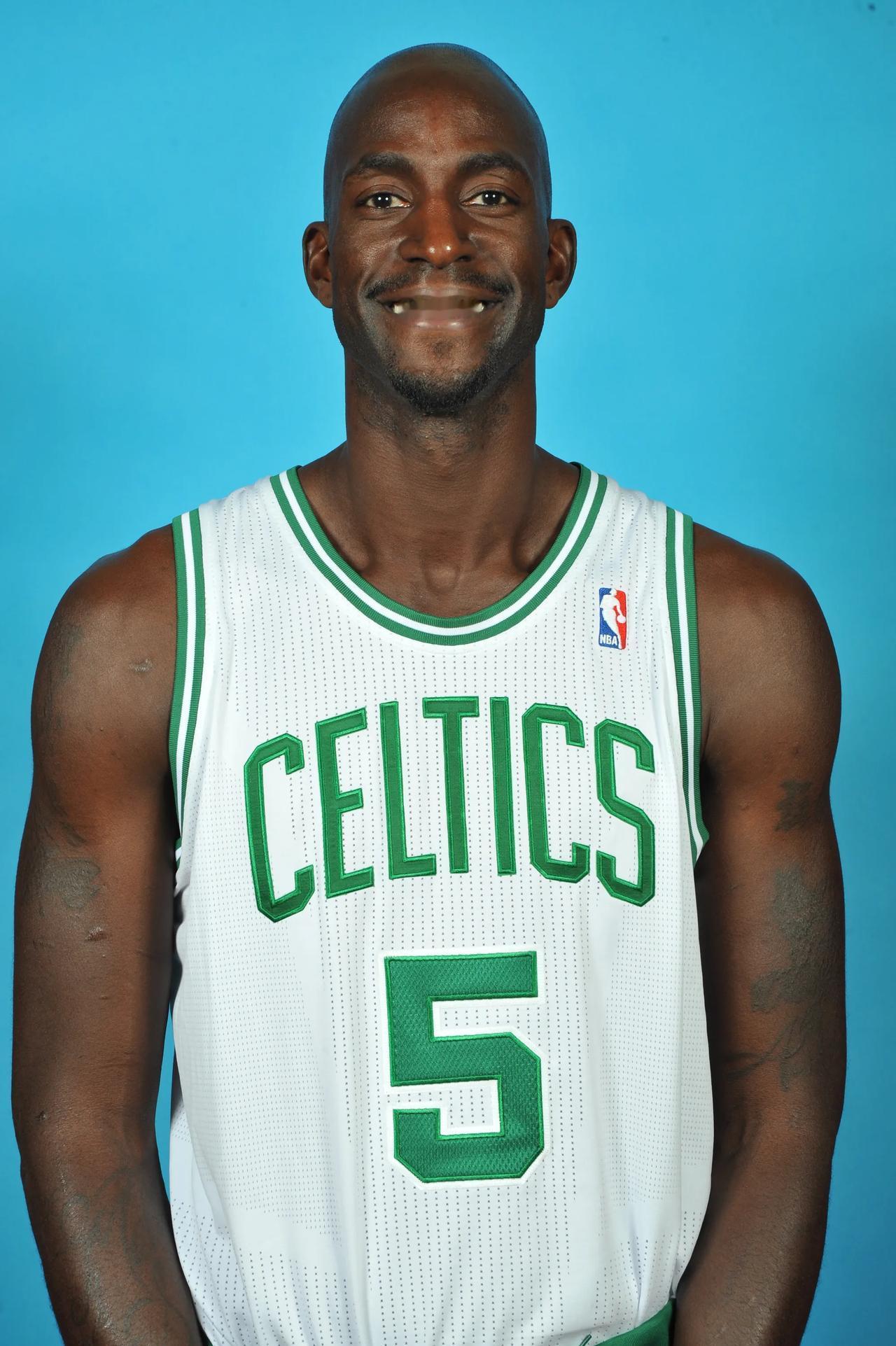 通过语境自 通过语境自